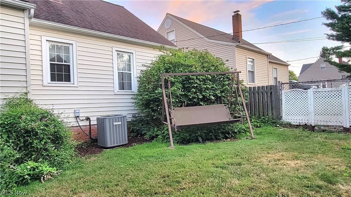 11807 Hastings Road Garfield Heights OH 44125