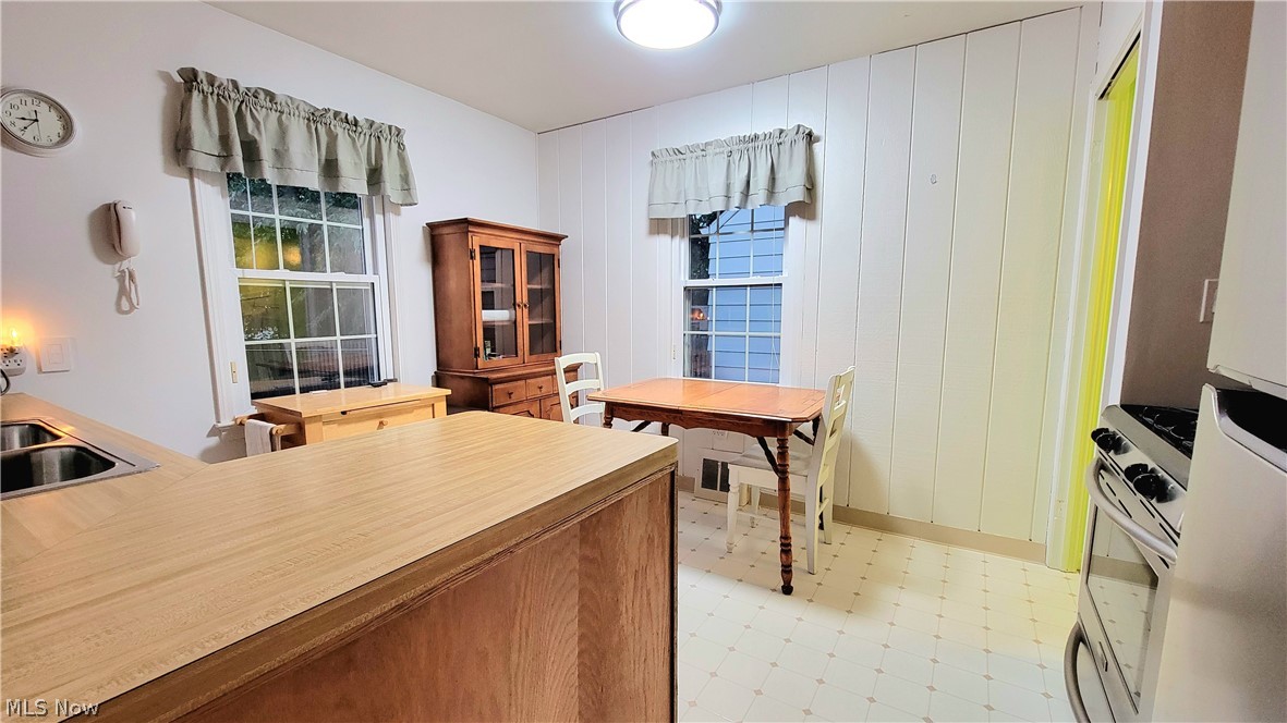 11807 Hastings Road Garfield Heights OH 44125