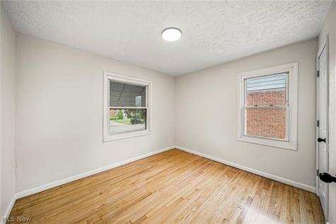 3983 E 176th Street Cleveland OH 44128