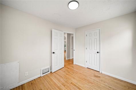 3983 E 176th Street Cleveland OH 44128