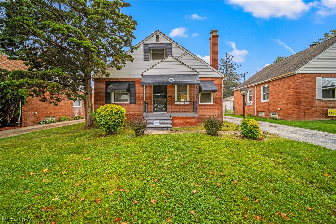 3983 E 176th Street Cleveland OH 44128