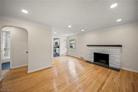 3983 E 176th Street Cleveland OH 44128