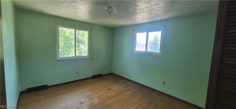 3908 Kenmore Avenue Parma OH 44134