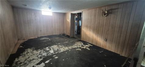 3908 Kenmore Avenue Parma OH 44134