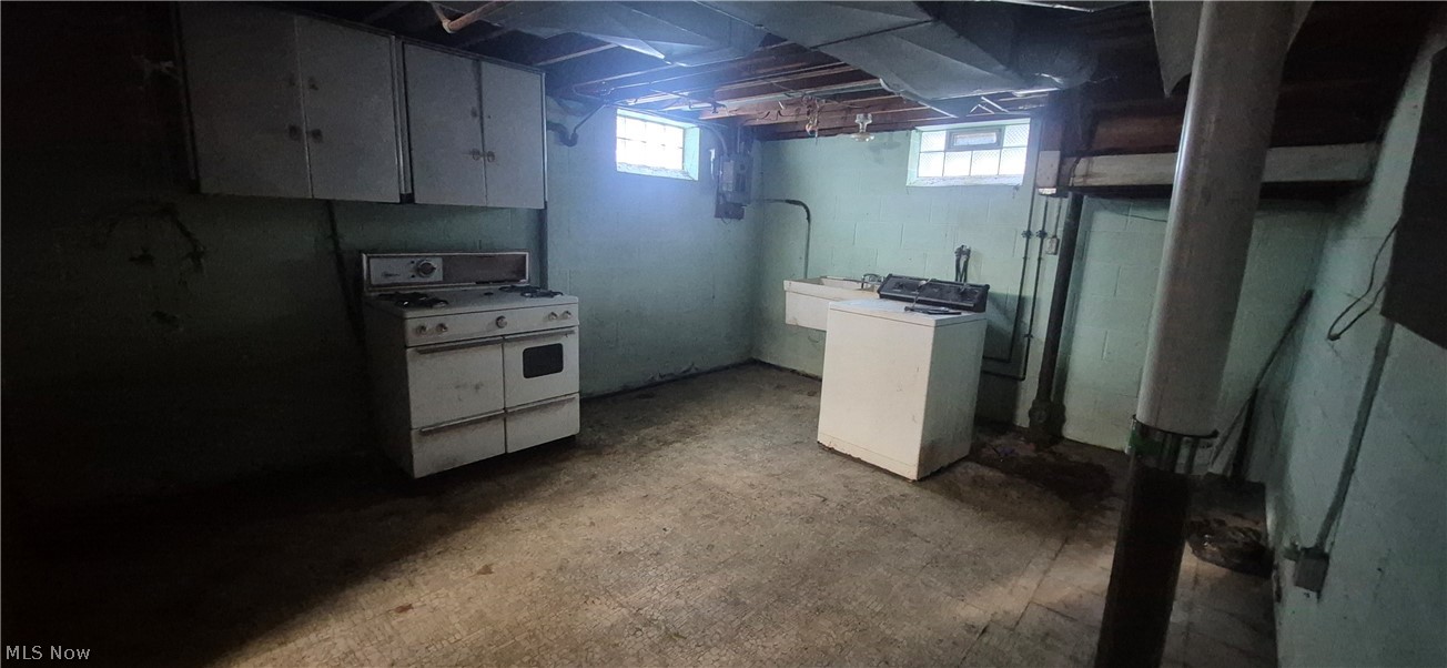 3908 Kenmore Avenue Parma OH 44134