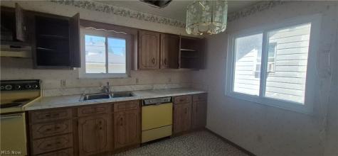 3908 Kenmore Avenue Parma OH 44134
