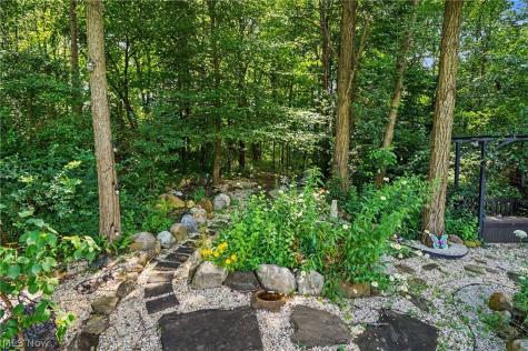 952 Ravenna Road Kent OH 44240