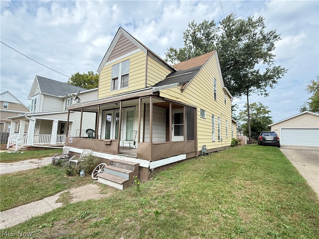 6721 Hough Avenue Cleveland OH 44103