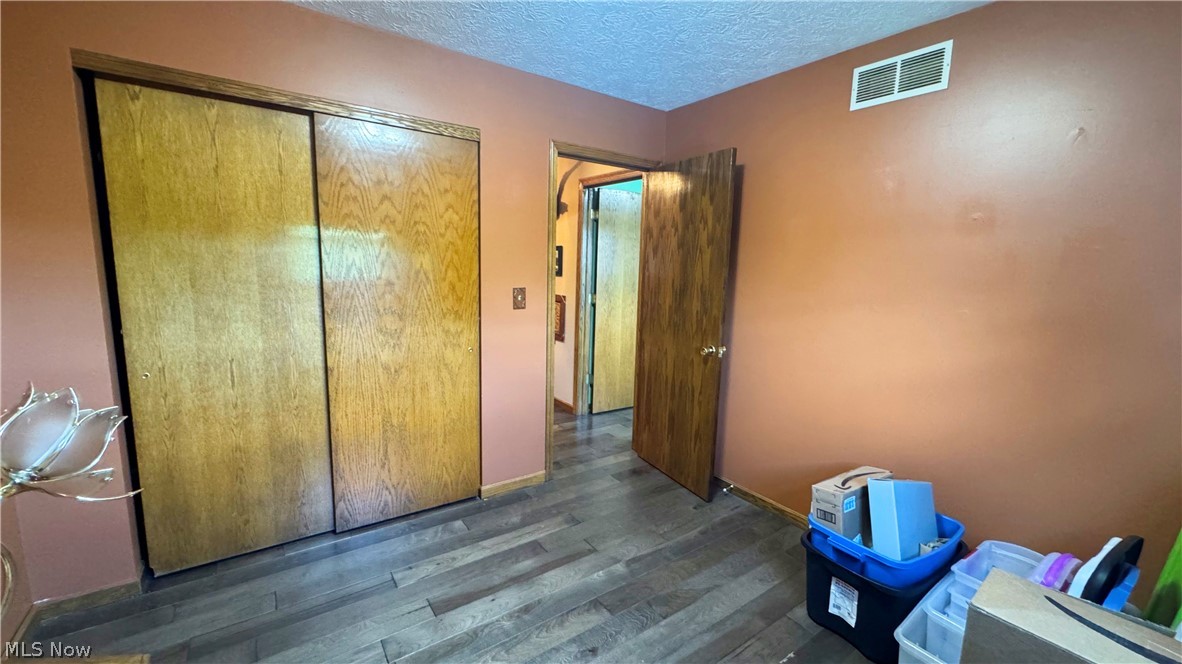 25 Oak Drive Dillonvale OH 43917