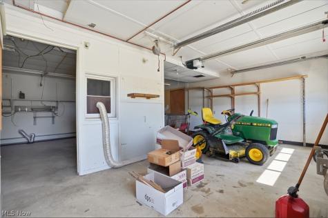 8733 State Route 44 Ravenna OH 44266