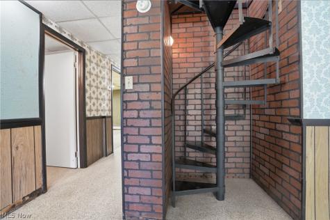 8733 State Route 44 Ravenna OH 44266