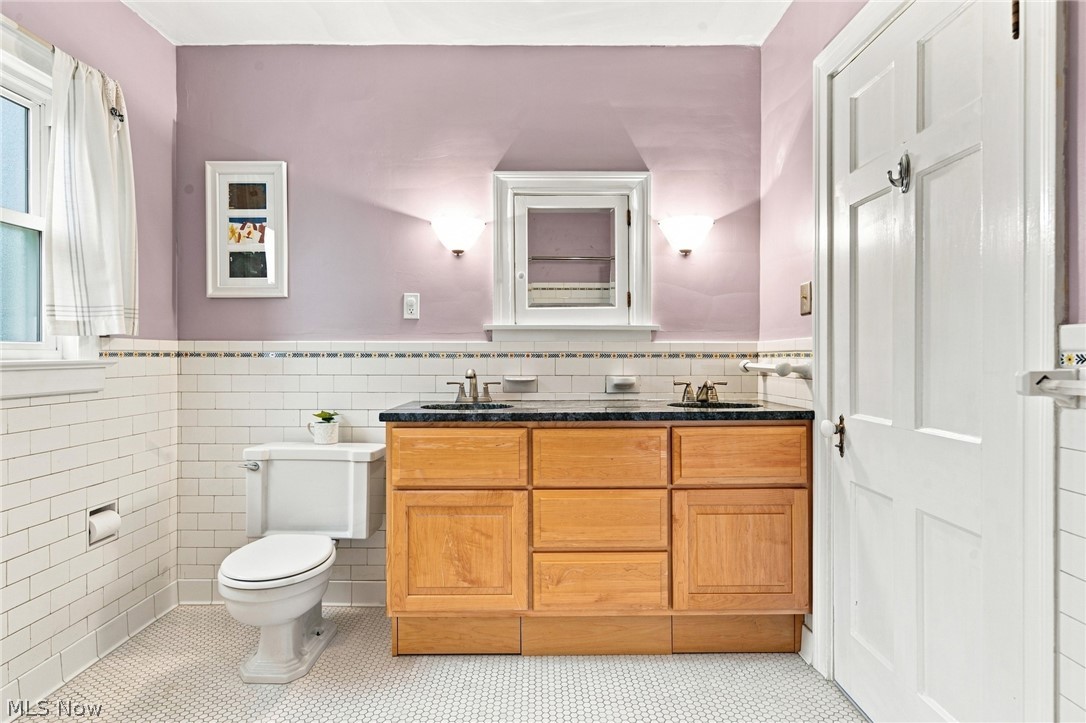 285 Argyle Road Rocky River OH 44116