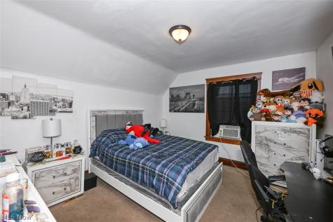 4049 Marvin Avenue Cleveland OH 44109