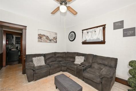 4049 Marvin Avenue Cleveland OH 44109