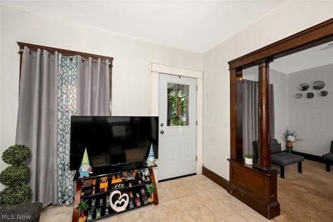 4049 Marvin Avenue Cleveland OH 44109