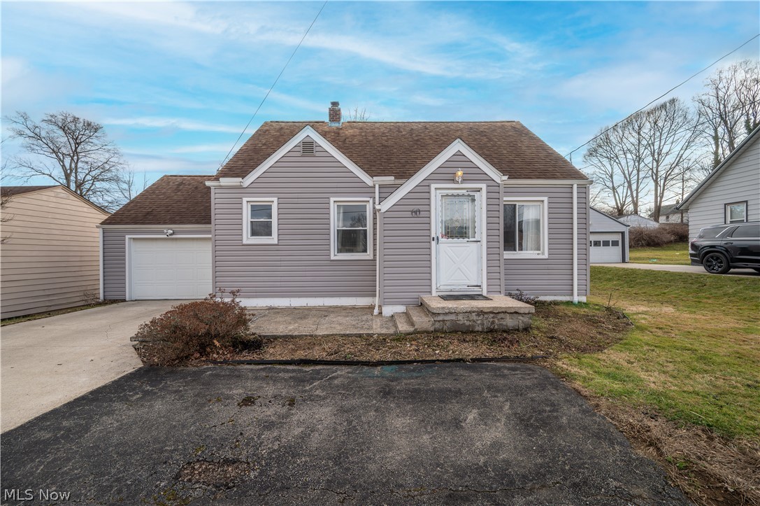 60 Renee Drive Struthers OH 44471