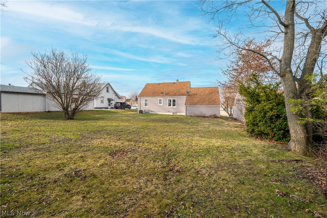 60 Renee Drive Struthers OH 44471