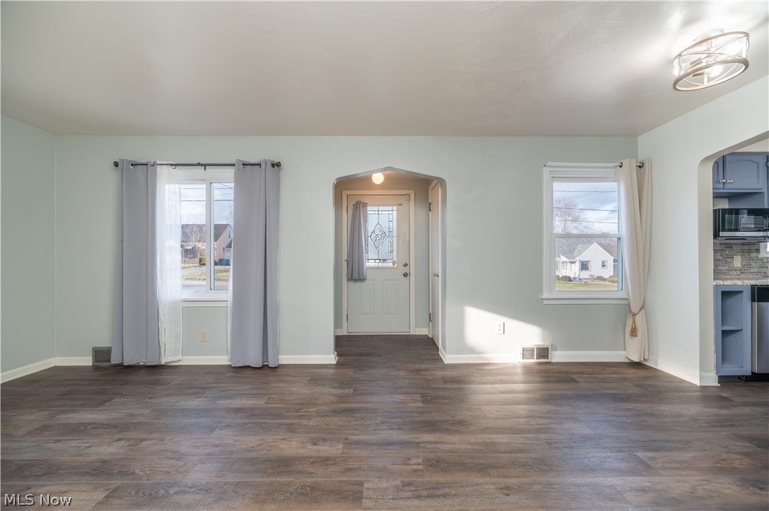 60 Renee Drive Struthers OH 44471