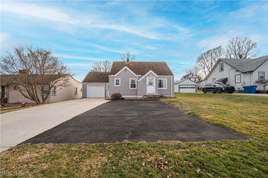 60 Renee Drive Struthers OH 44471