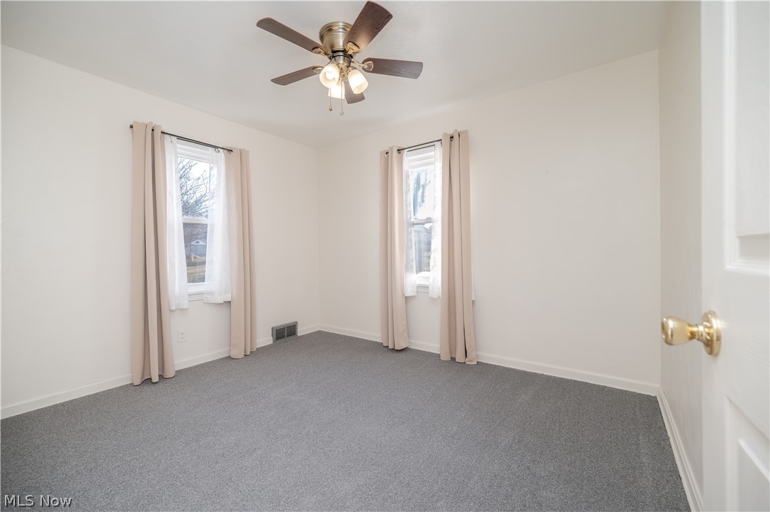 60 Renee Drive Struthers OH 44471