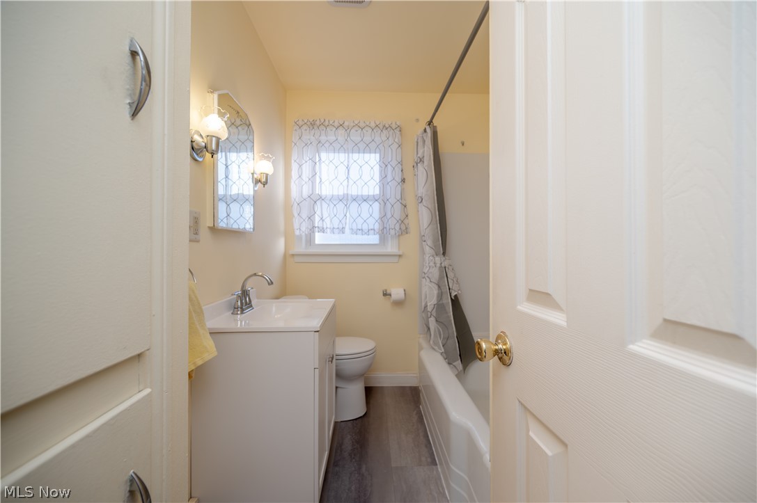 60 Renee Drive Struthers OH 44471
