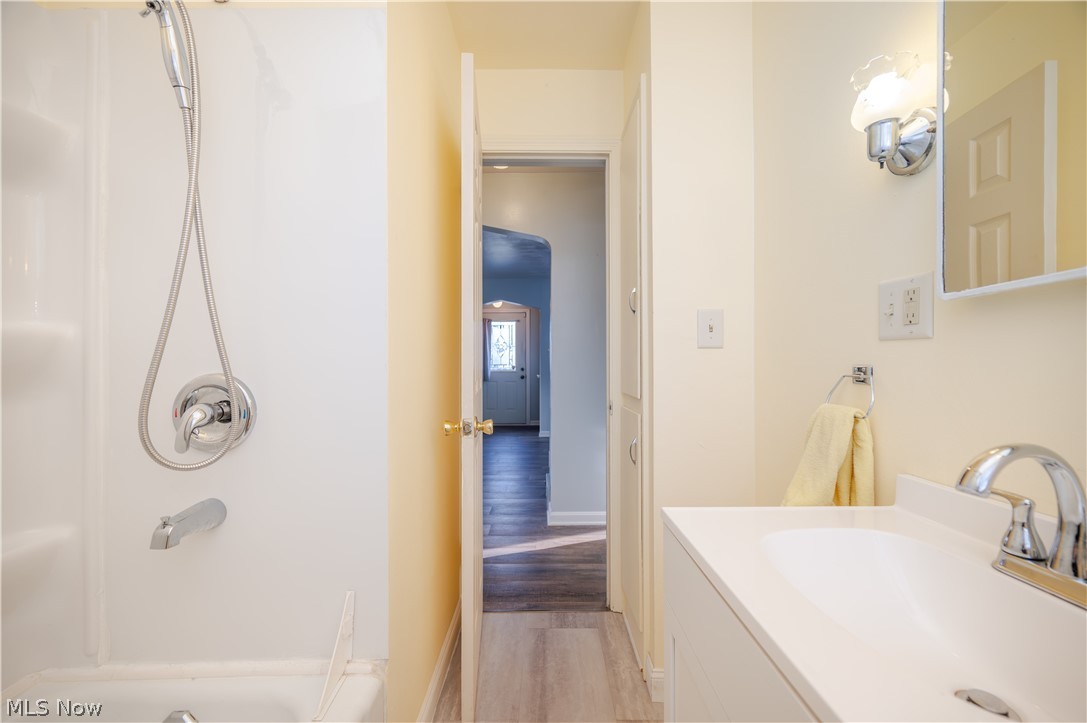 60 Renee Drive Struthers OH 44471