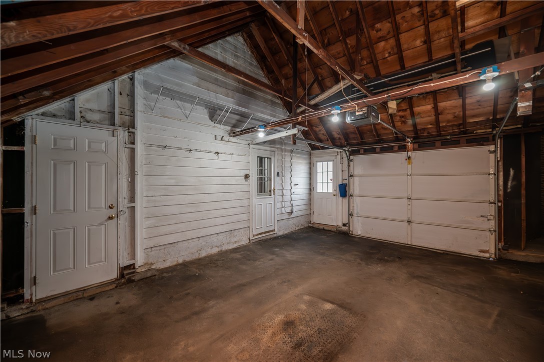 60 Renee Drive Struthers OH 44471