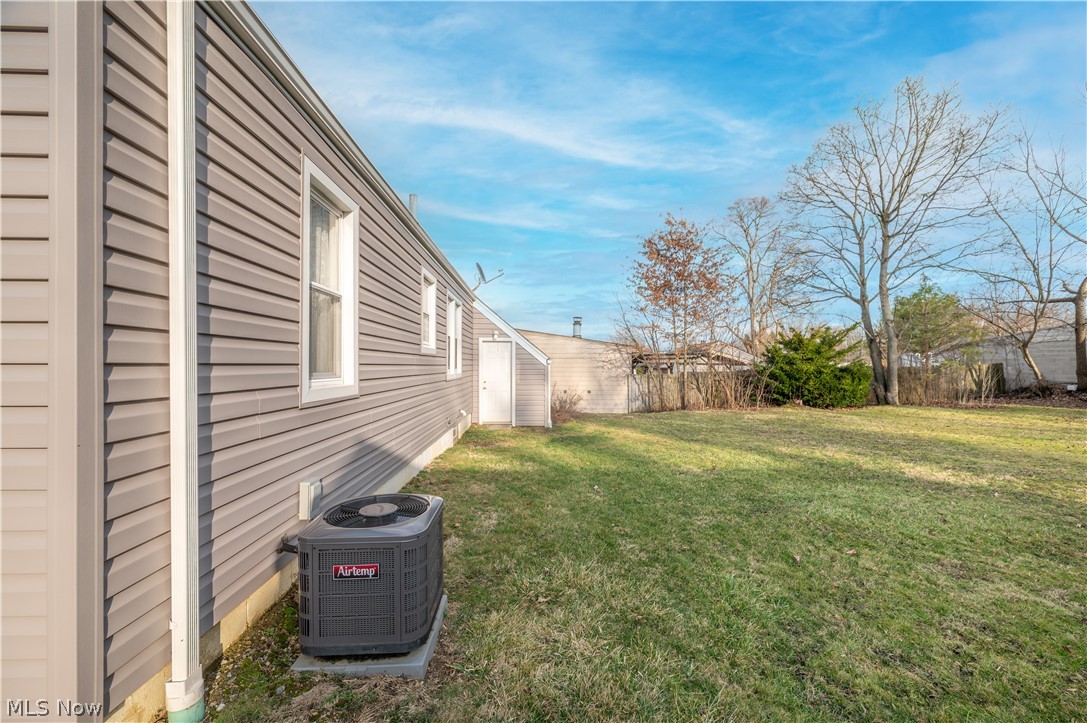 60 Renee Drive Struthers OH 44471