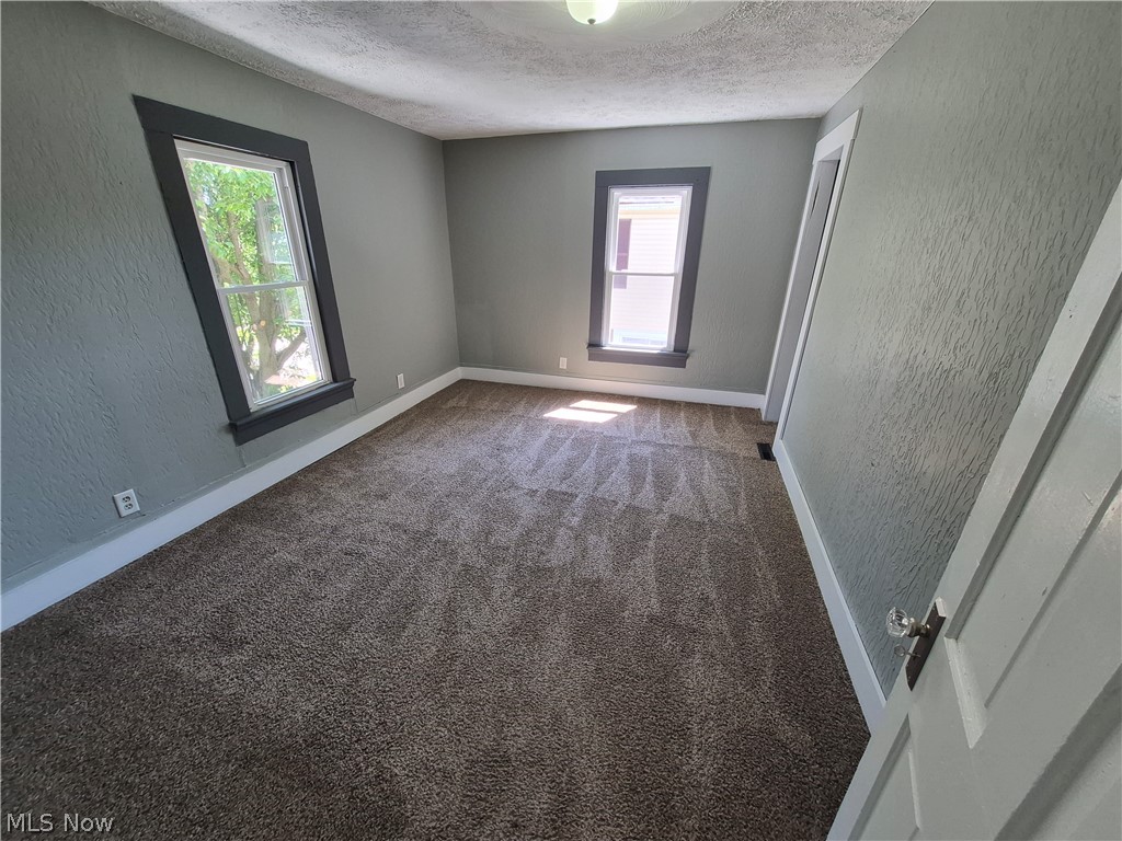1029 E Main Street Coshocton OH 43812