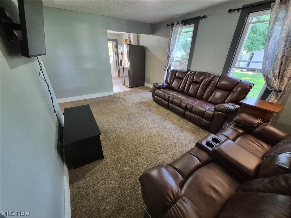 1029 E Main Street Coshocton OH 43812