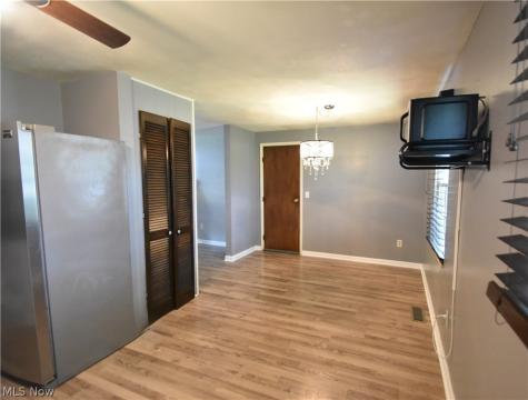 143 Camrose Drive Niles OH 44446