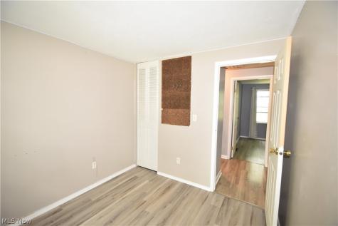 143 Camrose Drive Niles OH 44446