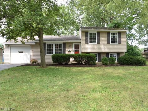 143 Camrose Drive Niles OH 44446