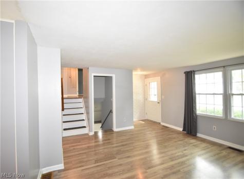 143 Camrose Drive Niles OH 44446