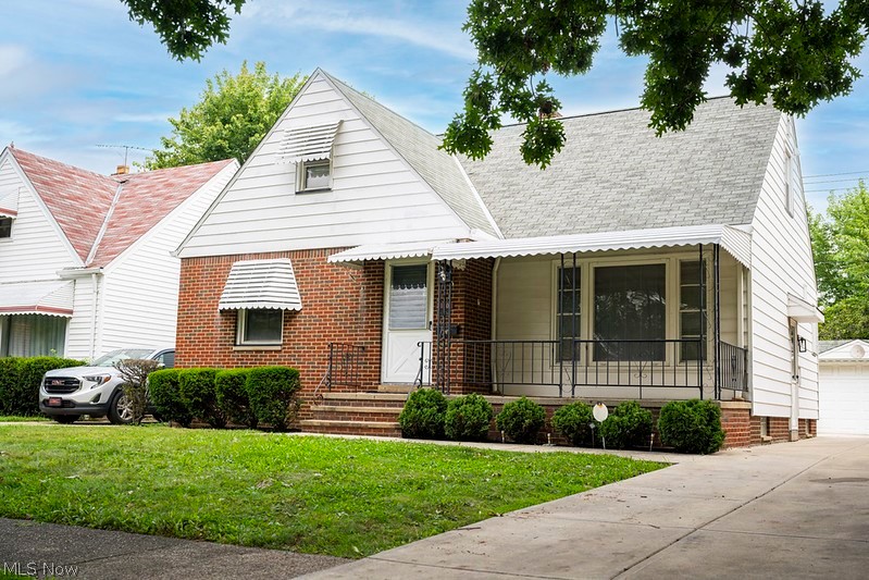 21101 Crystal Avenue Euclid OH 44123