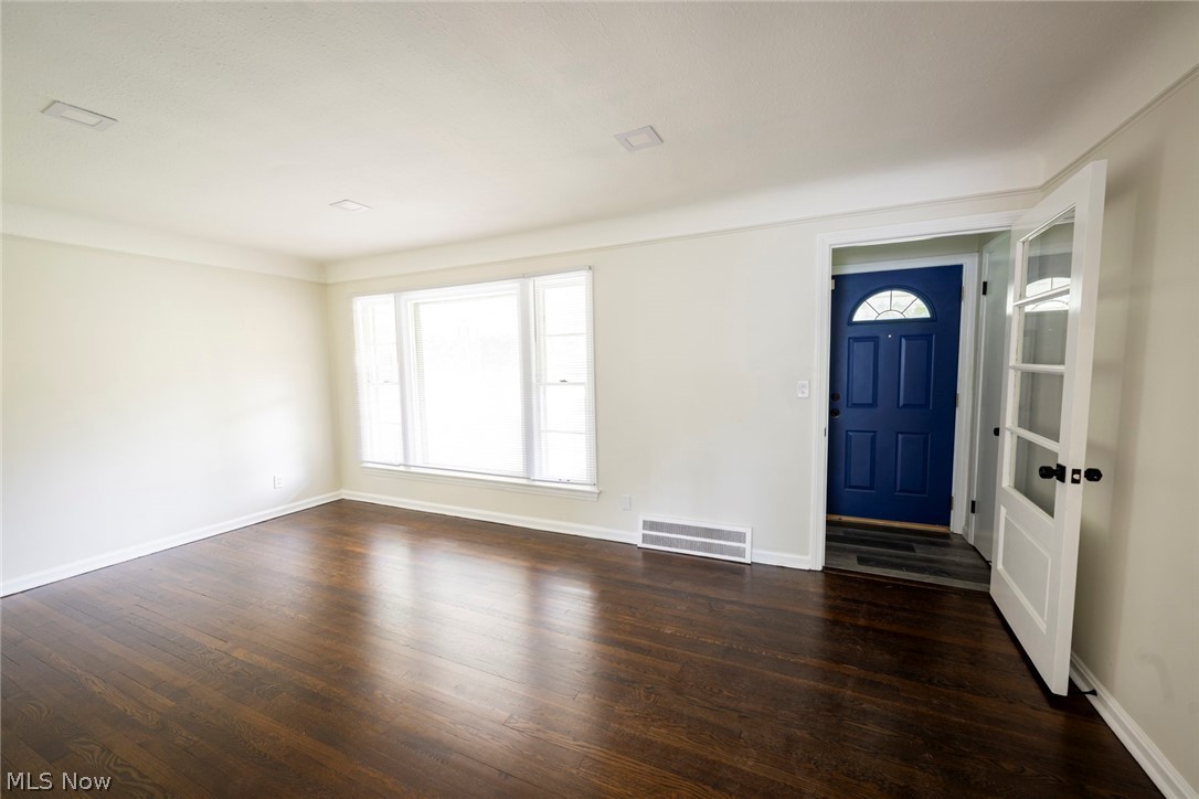 21101 Crystal Avenue Euclid OH 44123