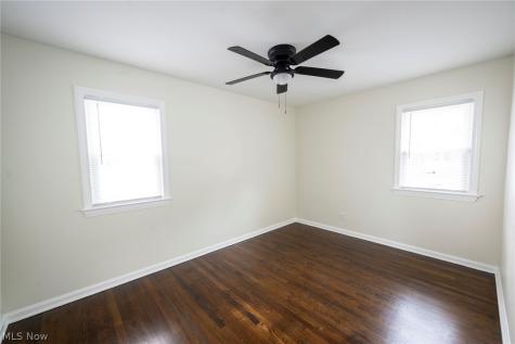 21101 Crystal Avenue Euclid OH 44123