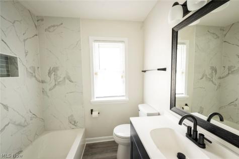 21101 Crystal Avenue Euclid OH 44123