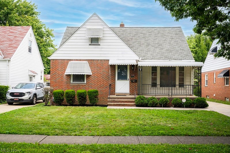 21101 Crystal Avenue Euclid OH 44123