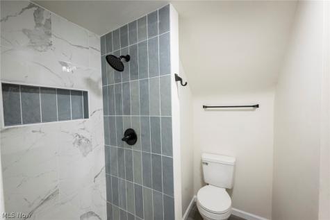 21101 Crystal Avenue Euclid OH 44123