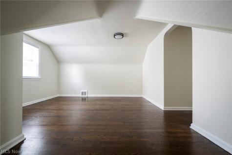 21101 Crystal Avenue Euclid OH 44123