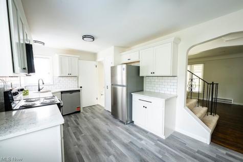 21101 Crystal Avenue Euclid OH 44123