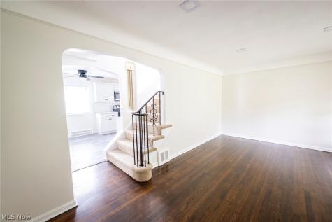 21101 Crystal Avenue Euclid OH 44123
