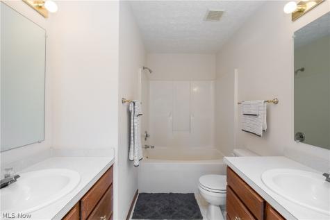 1424 Timbertop Drive Tallmadge OH 44278