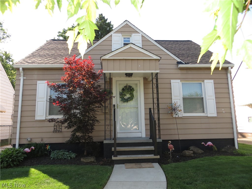 4347 Redding Road Cleveland OH 44109