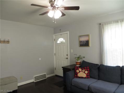 4347 Redding Road Cleveland OH 44109