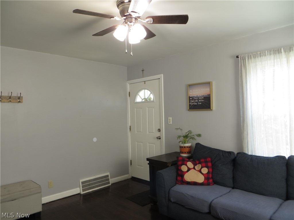 4347 Redding Road Cleveland OH 44109