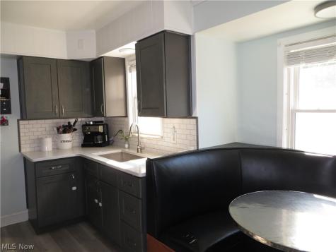 4347 Redding Road Cleveland OH 44109