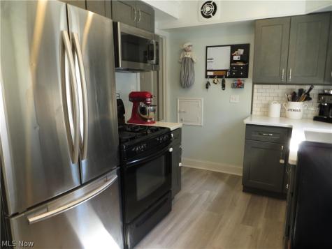 4347 Redding Road Cleveland OH 44109