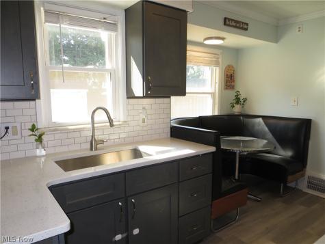 4347 Redding Road Cleveland OH 44109